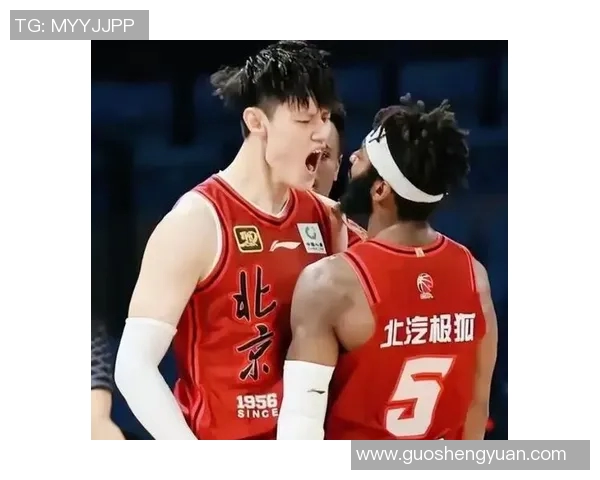 曾凡博半场替补表现抢眼3分6秒内完成1次抢断与2次犯规