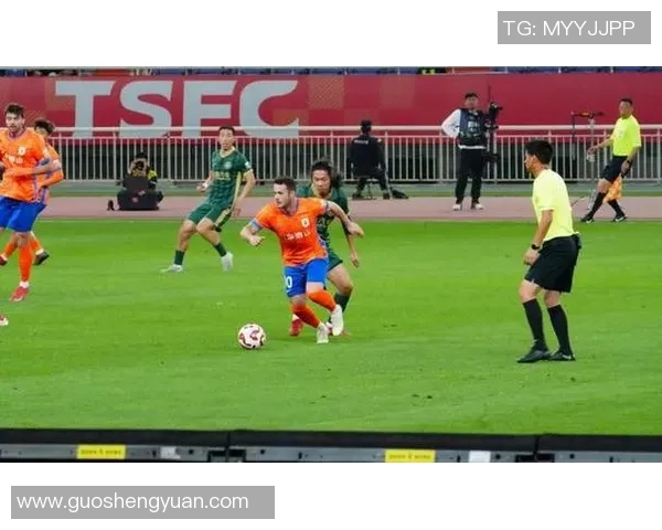 媒体人分析泰山队洛佩斯去留问题瓦科续约进展缓慢引关注