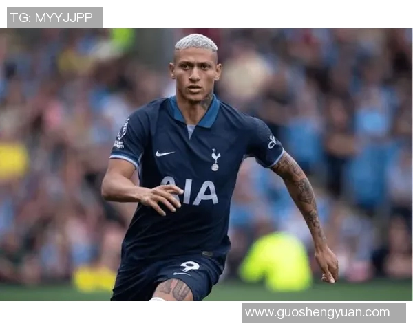 理查利森成为第五位在英超出场250次的巴西球员荣耀时刻