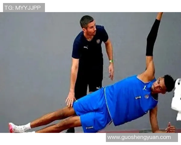 文班亚马夏季训练经历残酷增肌计划收获显著进步与成长